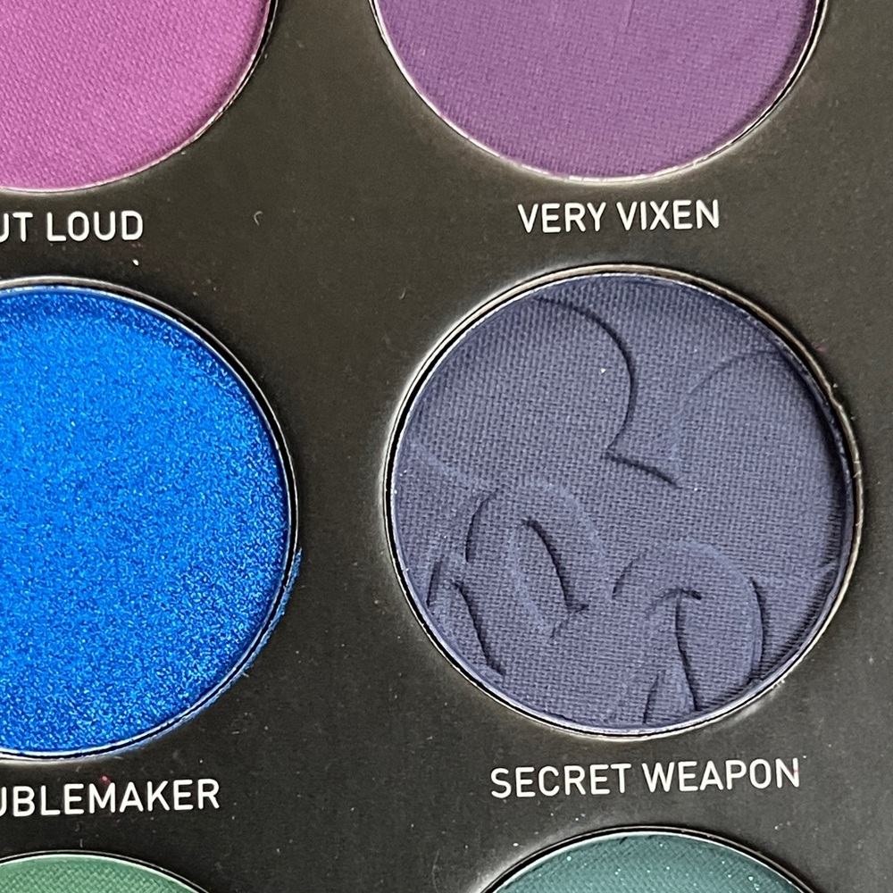 Disney Eyeshadow Palette matte and shimmer Truth Be Bold - Picture 12 of 16
